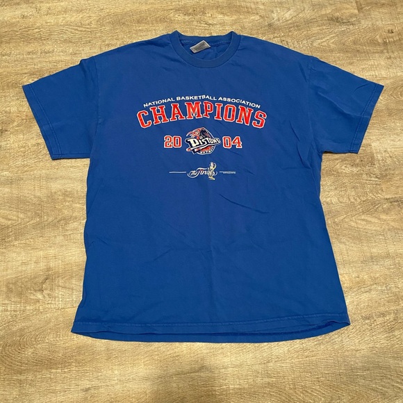detroit pistons vintage shirt